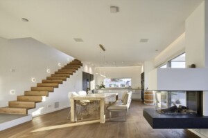 Einfamilienhaus_Kamin_Auskragend_Hamm_Berghaus_Architekten